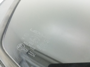 LEXUS GS (2005–2011) Tagumise külgukse kolmnurkklaas 6812330610 - 2