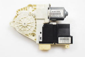 Peugeot 307 I (2000–2009) Front door window regulator motor 9649911080 - 4