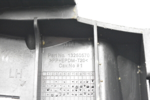 Opel Insignia (2008–2017) Esitule kinnitus 13250570 - 2