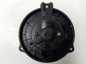 Mitsubishi Galant (1996–2006) Heater blower motor 194009032 - 2