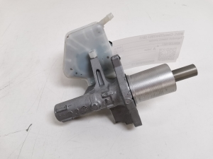 Mercedes Benz C-Class 204 (2007–2014) Brake master cylinder A0064301501 - 3