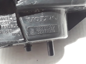  Engine cover opening handle in the passenger compartment 