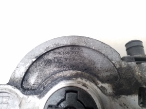 Skoda Superb (2008–2015) Vaakumpump 03L145207 - 2
