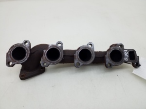  Exhaust manifold 