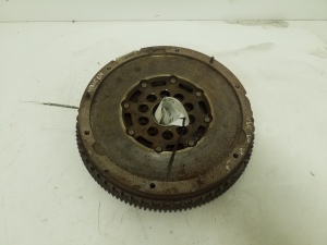  Clutch flywheel 