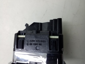 Mercedes Benz C-Class 204 (2007–2014) Tagumise külgukse aknalüliti A2048700451 - 2