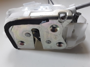  Rear side door lock 