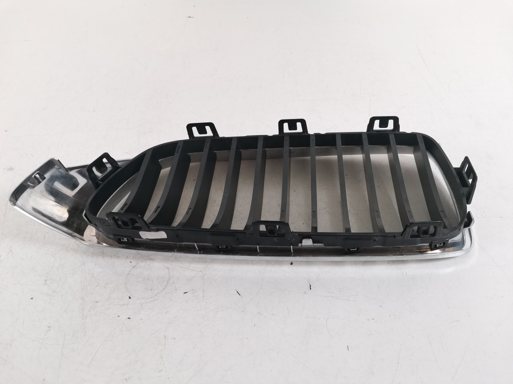 BMW 4 Series F32/F33/F36 (2013-2020) Priekinės viršutinės grotelės 7294818 18785889