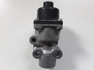  EGR valve 