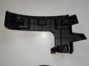  Rear bumper bracket 