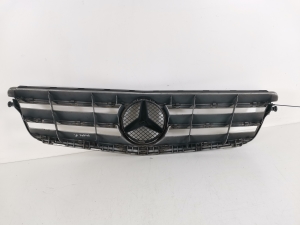  Front grille 