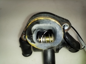 Volkswagen Passat B7 (2010–2014) Kühlmittelthermostat 03L121111AE - 2