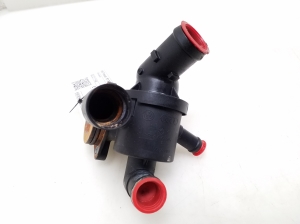 Kühlmittelthermostat - 03L121111AE