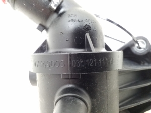 Volkswagen Passat B7 (2010–2014) Kühlmittelthermostat 03L121111AE - 5