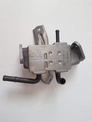   EGR valve cooler 