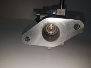  EGR valve 