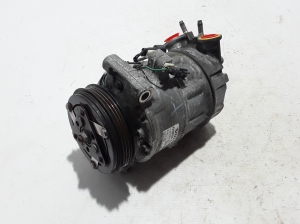  Air conditioner compressor 