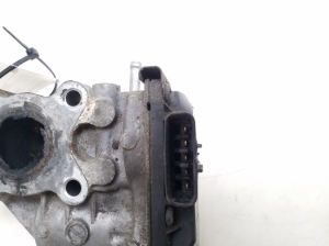  EGR valve 