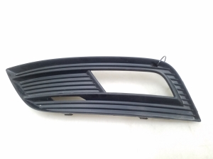  Front bumper lower grille 