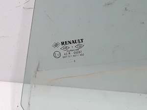 RENAULT Clio IV (2012–2019) Tagumise külgukse klaas 823011538R - 2