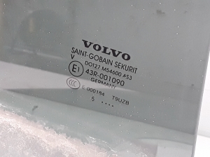 VOLVO XC90 (2015–2024) Aizmugurējo sānu durvju stikls 31371003 - 3