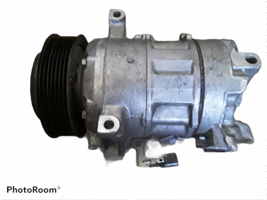 Used NISSAN Qashqai Air conditioner compressor 926004EB0A