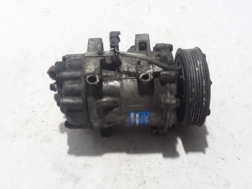 VOLVO V50 1 generation (2003-2012) Air Condition Pump 31291881 22429387