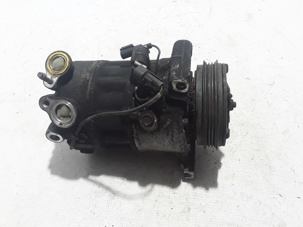 Used VOLVO XC60 Air conditioner compressor 31315453
