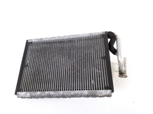   Radiator interior air conditioning 