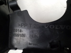 VOLVO V70 II (2000–2007) Front door lock 30699109 - 2