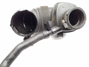  Air intake hose 