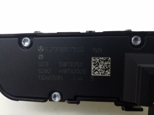 Mercedes Benz C-Class 205 (2014–2021) Istmesoojenduse lüliti A2139057502 - 2