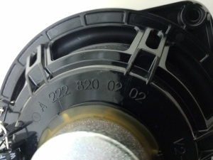 Mercedes Benz C-Class 205 (2014–2021) Esiukse kõlar A2228200202 - 3