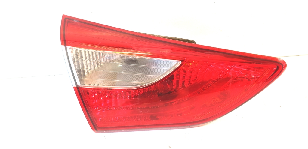 Hyundai i30 (2011–2017) Kofferraumdeckel-Rückleuchte und ihre Teile Hyundai i30 (2011–2017) Kofferraumdeckel-Rückleuchte und ihre Teile