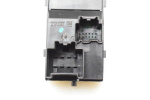 Opel Astra J (2009–2017) Rear side door window switch 13301886 - 4