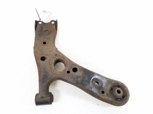 TOYOTA Avensis T27 (2008–2019) Eesmine õõtshoob 48069-05080 - 2
