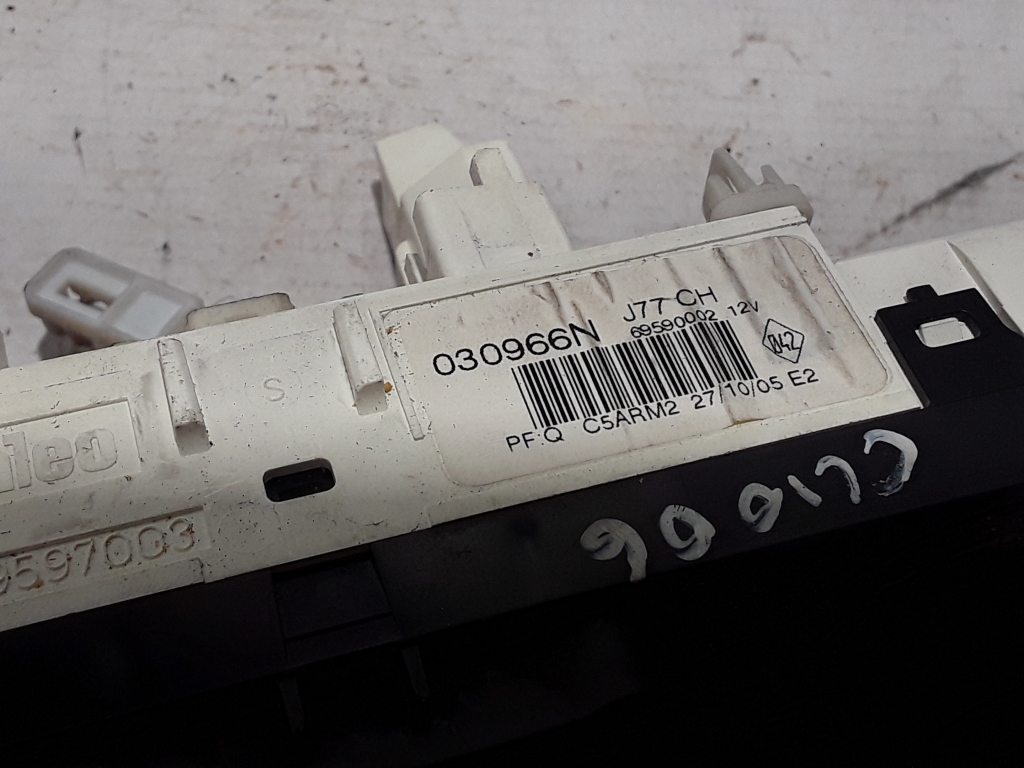 RENAULT Clio 3 generation (2005-2012) Climate  Control Unit 030966N 22429658