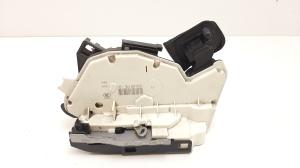   Rear side door lock  - 5K4839015R 