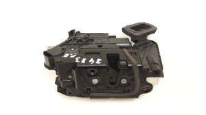 Volkswagen Golf VII (2012–2026) Front door lock 5K1837016D - 3