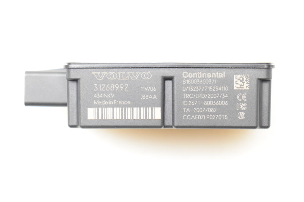 Used VOLVO S60 Central locking control unit 31268992