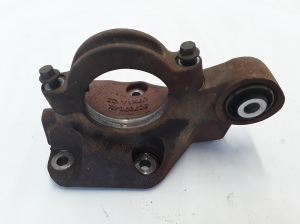  Front axle bracket 