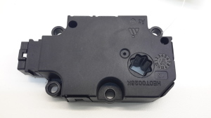Mercedes Benz B-Class 246 (2011–2017) Heater flap actuator A2469064400 - 3
