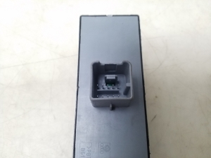 Skoda Superb (2008–2015) Front door glass switch - 3