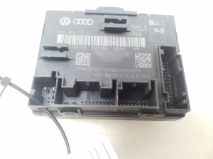 Skoda Superb (2008–2015) Front door control unit 8X0959793H - 2