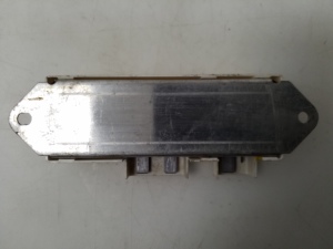 Opel Omega B (1994–2003) Antenna amplifier 90563190 - 3