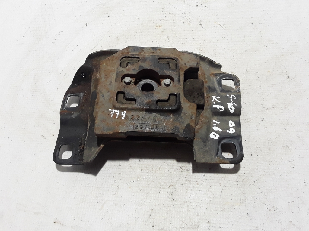 VOLVO S40 2 generation (2004-2012) Left Side Engine Mount 31359779 22429916