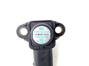 Mercedes Benz E-Class W212 (2009–2015) Ansaugluftdrucksensor A0061539728 - 3