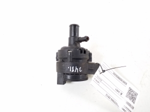 Mercedes Benz E-Class W212 (2009–2015) Auxiliary water pump A2118350028 - 4