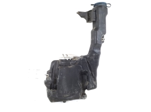  Windscreen washer tank front 