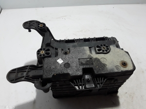Volkswagen Caddy III (2004–2015) Batteriehalter 1K0915333 - 3